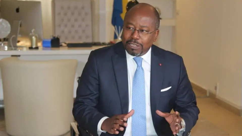 Medias241.com-Gabon : Alain-Claude Bilie By-Nze promu Premier ministre