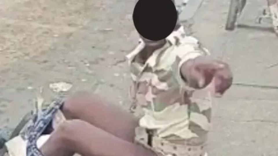 Medias241.com-GABON-Gabon : Un agent de la garde républicaine radié pour s’être dénudé en public.