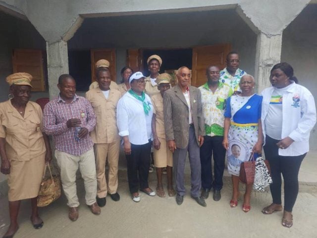Medias241.com-GABON-Canton Samkita: Denise MEKAM’NE et les populations s’engagent en faveur du développement aux côtés d’Ali Bongo